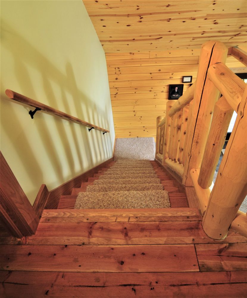 Conventional stairway from loft to main floor 